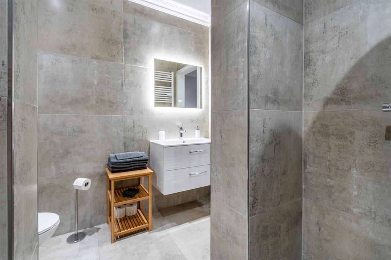 Apartment Villa Anna - Wohnung Mit Stellplatz Emden Zewnętrze zdjęcie